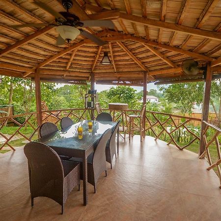 Hilltop Pool And Villa Puerto Princesa Екстер'єр фото
