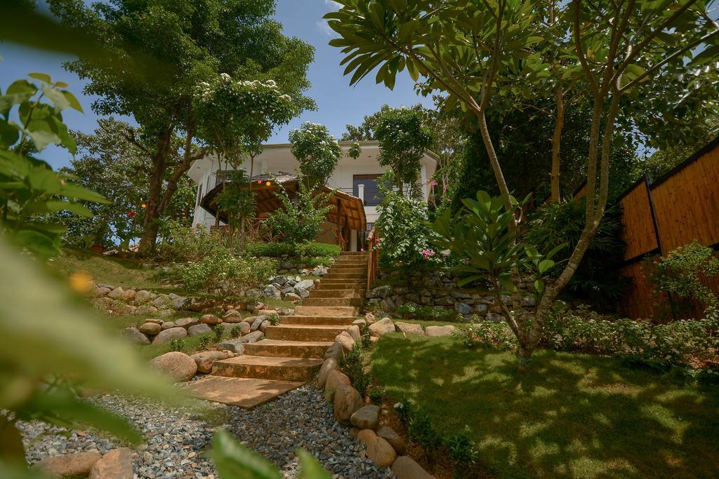 Hilltop Pool And Villa Puerto Princesa Екстер'єр фото