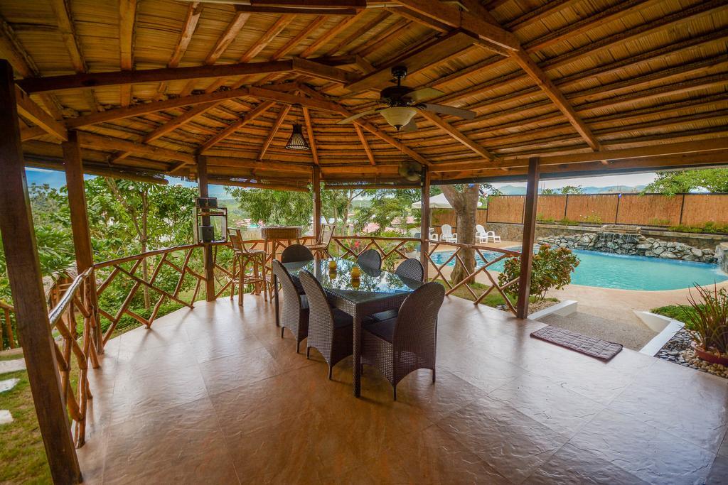 Hilltop Pool And Villa Puerto Princesa Екстер'єр фото