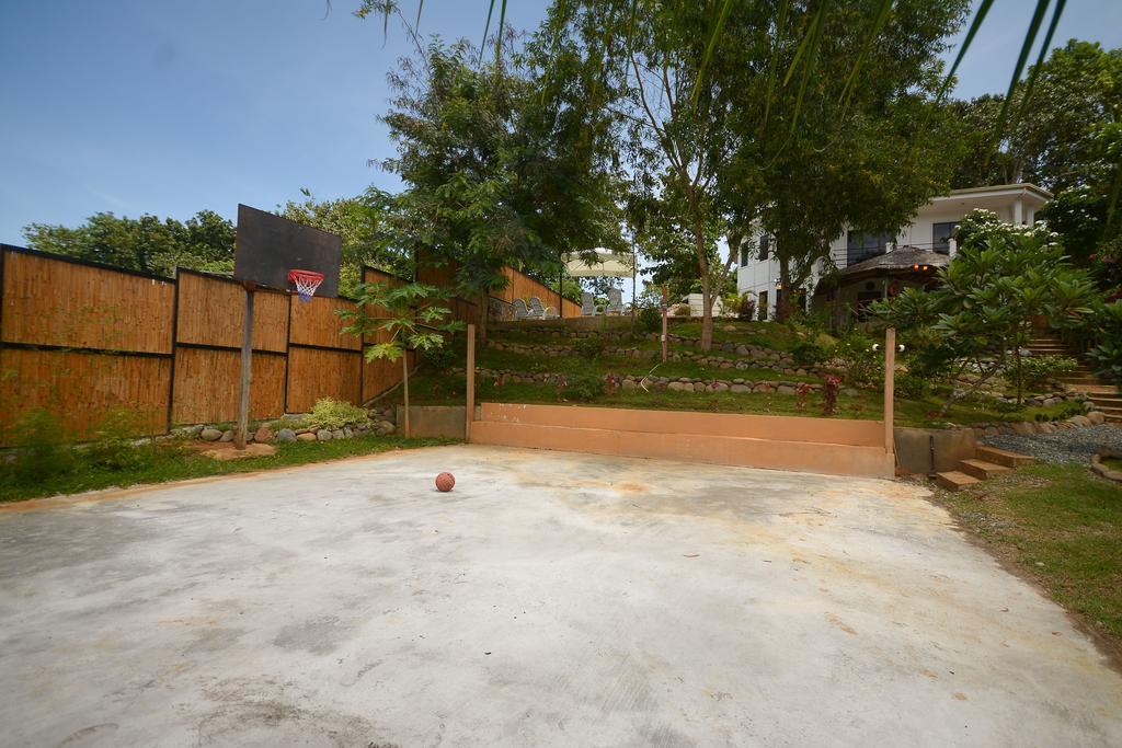 Hilltop Pool And Villa Puerto Princesa Екстер'єр фото