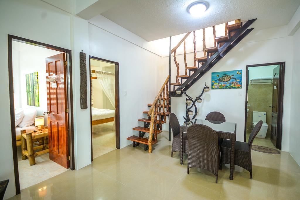 Hilltop Pool And Villa Puerto Princesa Екстер'єр фото