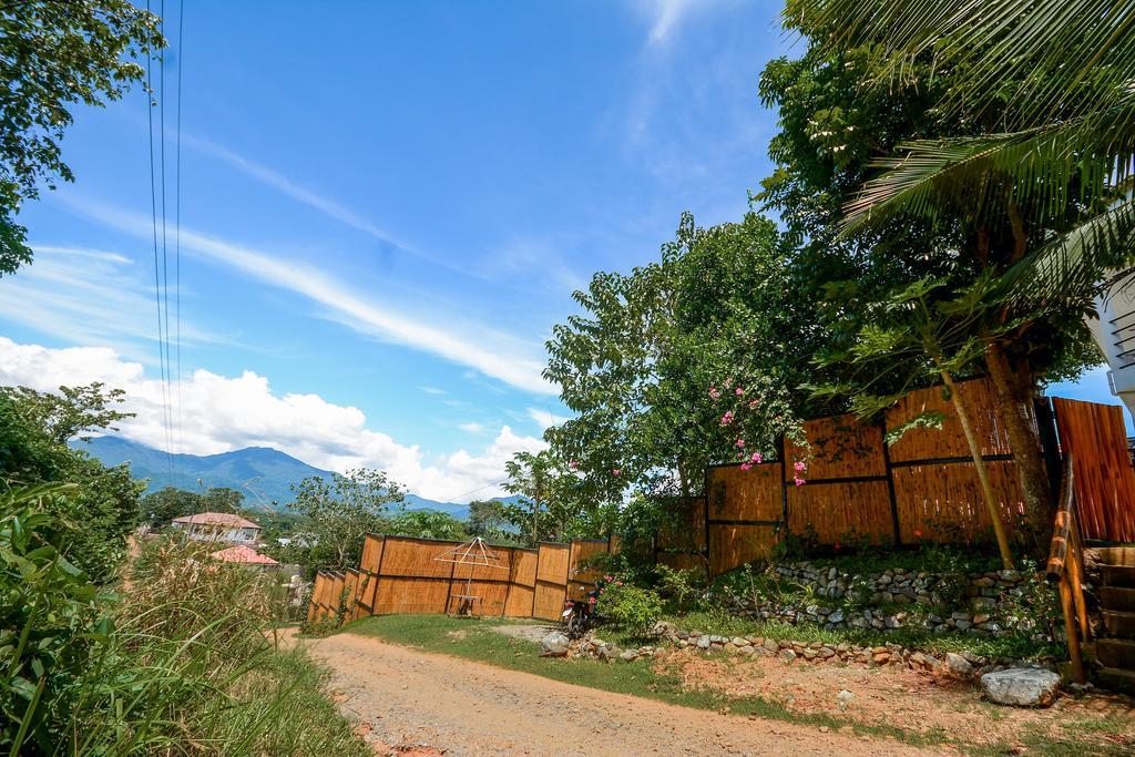 Hilltop Pool And Villa Puerto Princesa Екстер'єр фото
