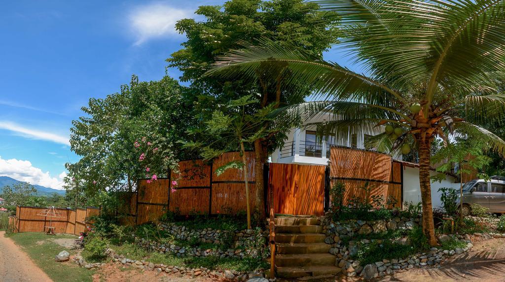 Hilltop Pool And Villa Puerto Princesa Екстер'єр фото